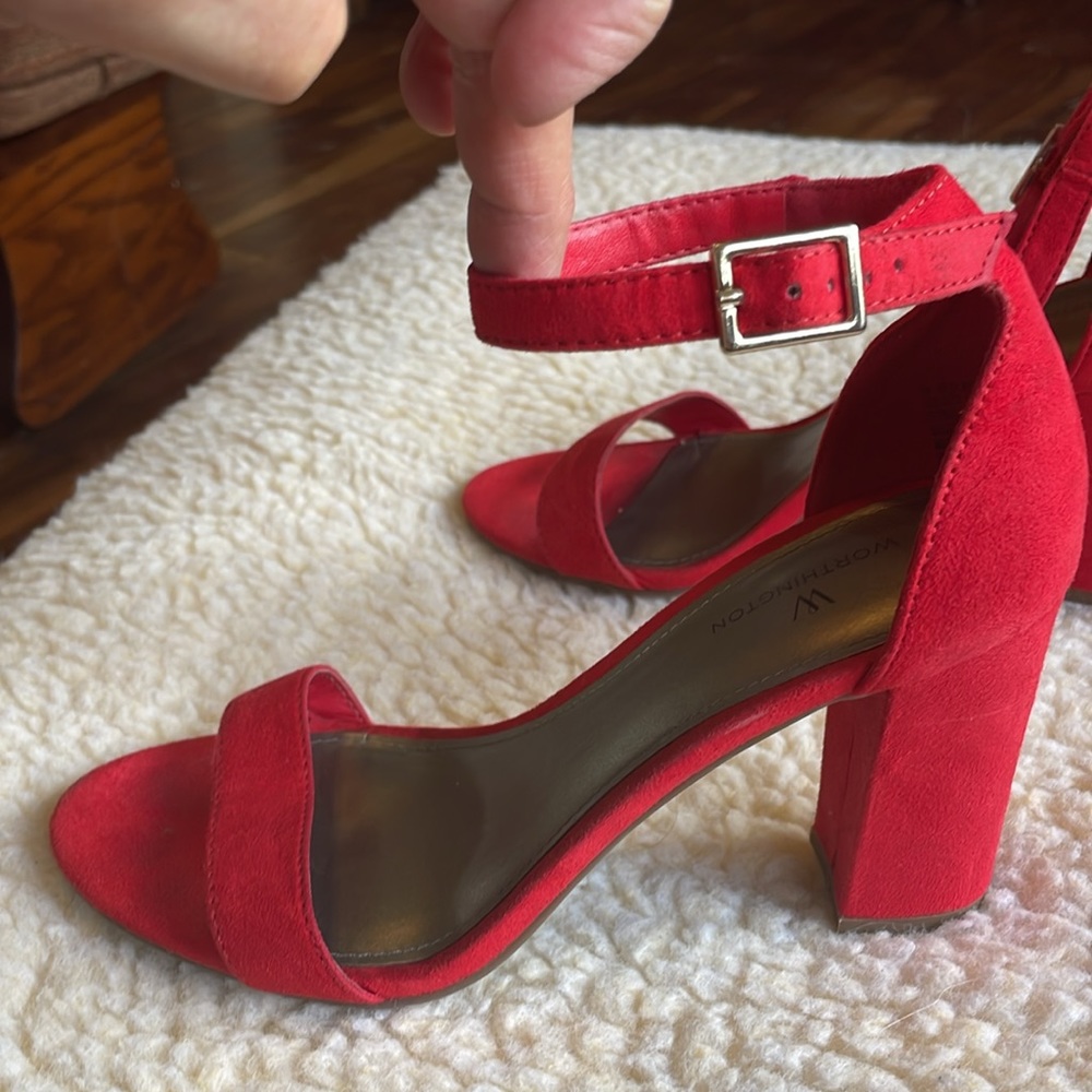 Worthington Women's Red Suede Heeled Sandal. Good Condition. Size 7M.